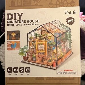 Rolife DIY Miniature House - Cathy's Flower House in Brown & GreenPRICE IS FIRM